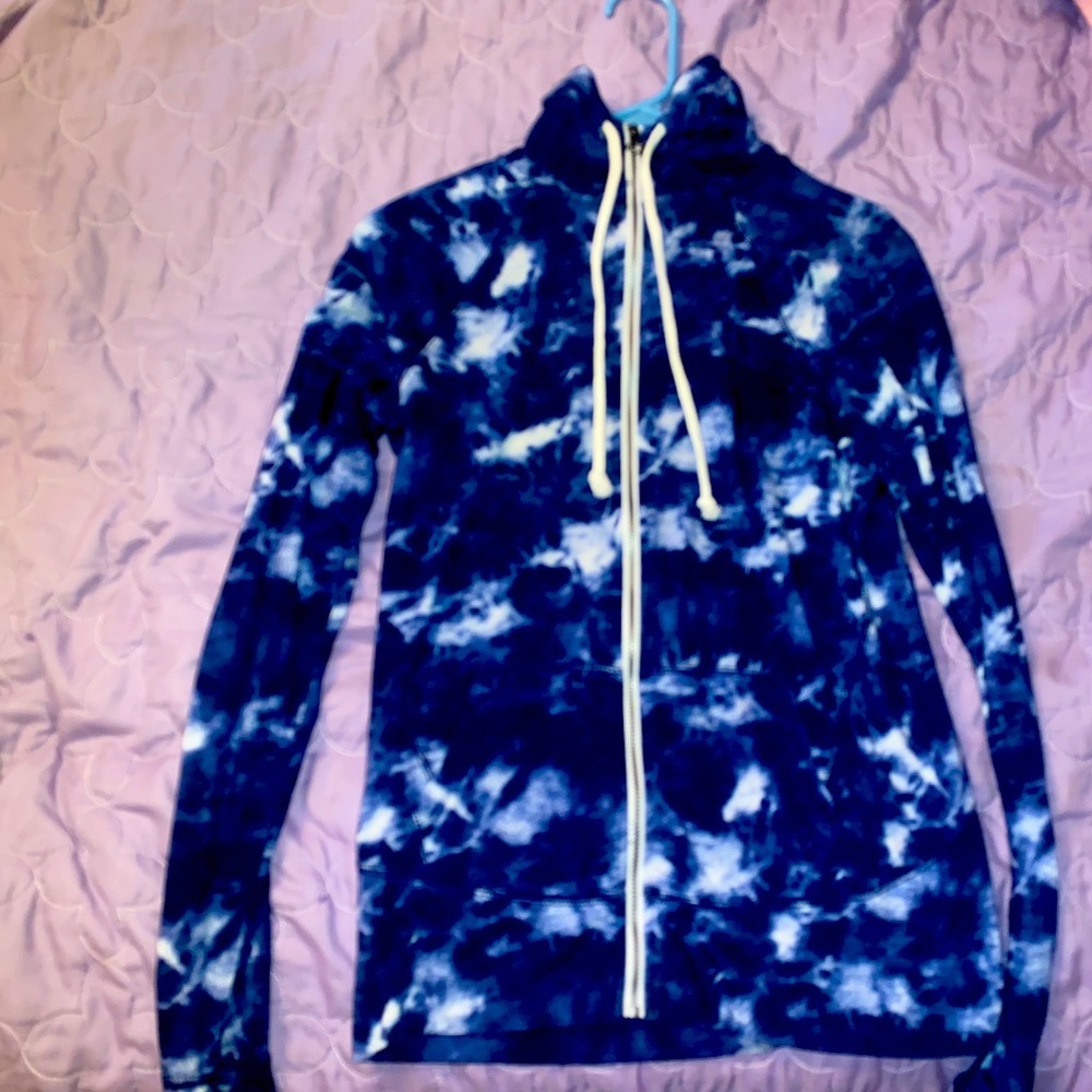 Blue & white tie dye sweatshirt